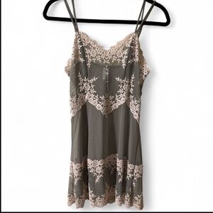 WACOAL Sheer Lace Chemise in Gray and Pink NWOT, size M